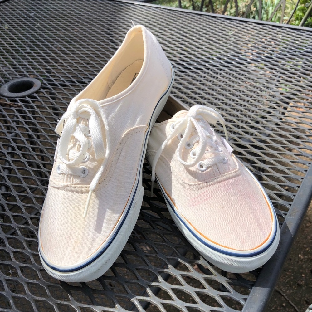 Men’s Vans Canvas sneakers, size 8 1/2